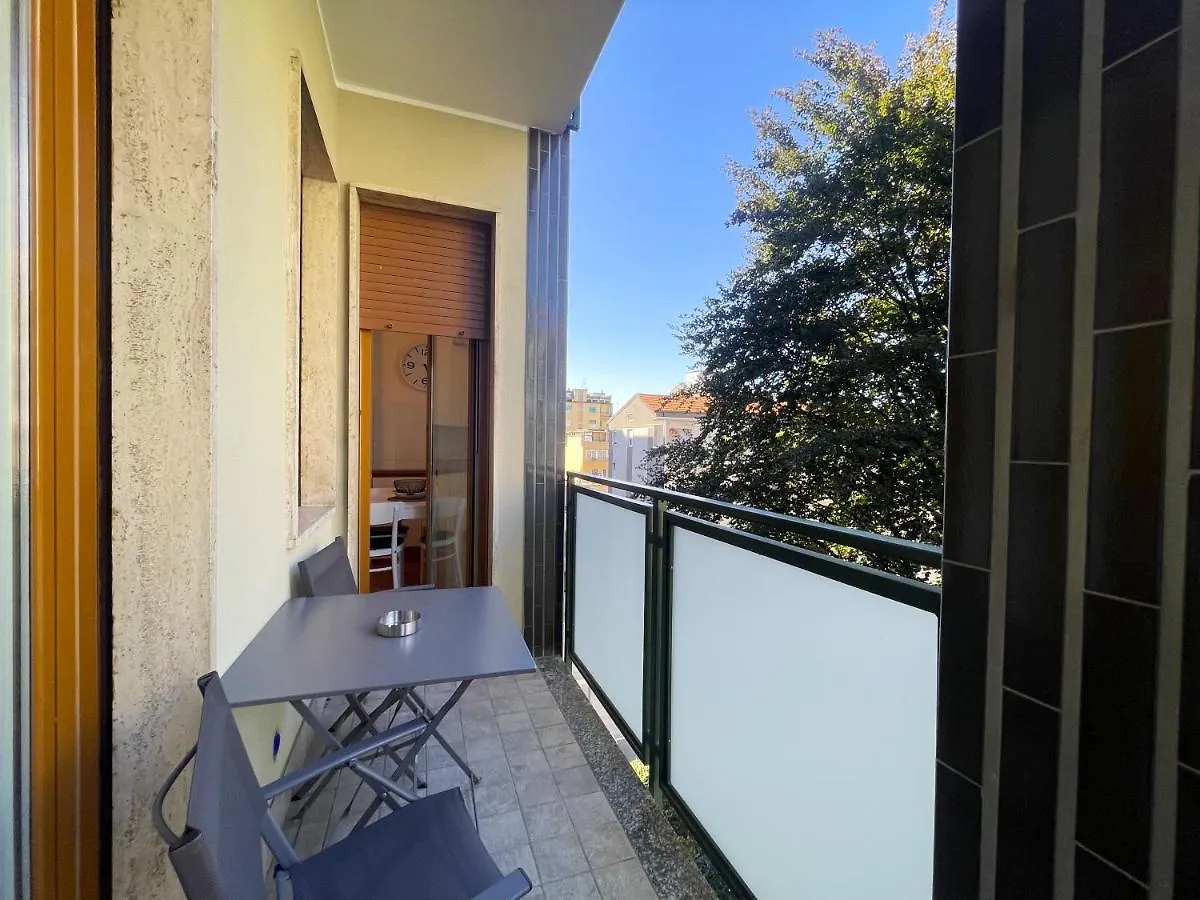 Appartamento Casa Di Gloria 30Mt Mm1 Deangeli Milano 0*,  Italia